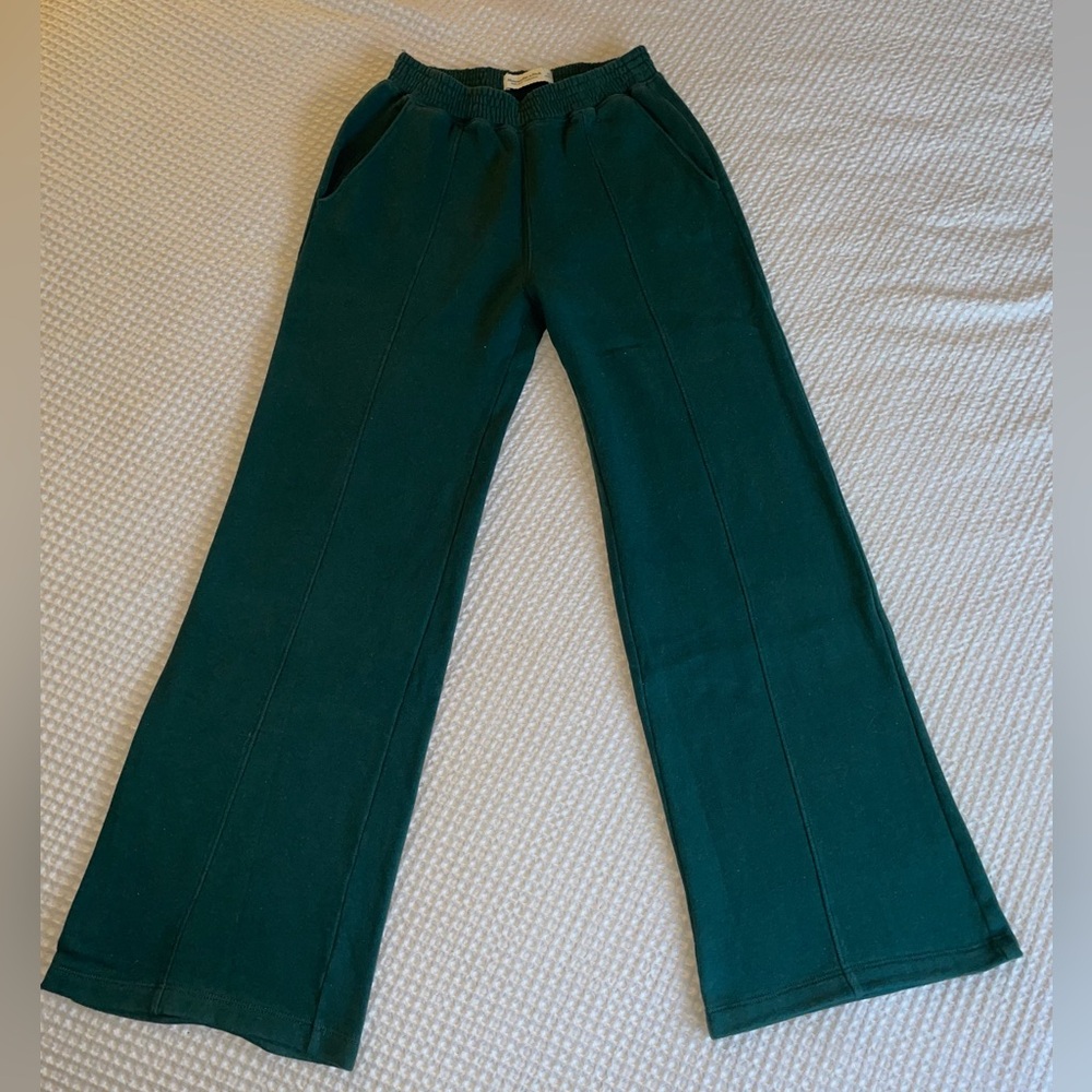 Abercrombie & Fitch Green flared sweatpants